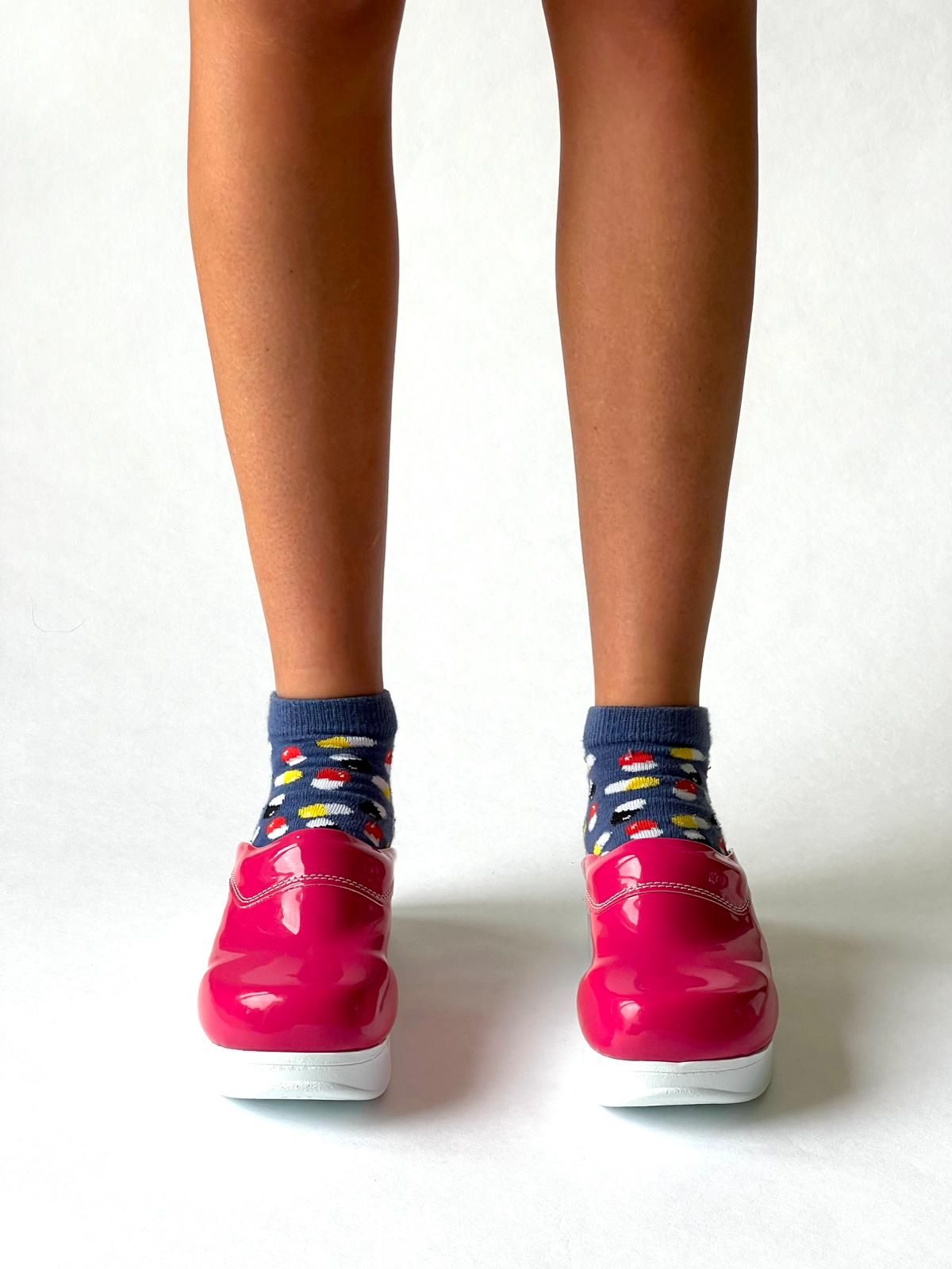 Airmeds solid dark pink lacquer clogs