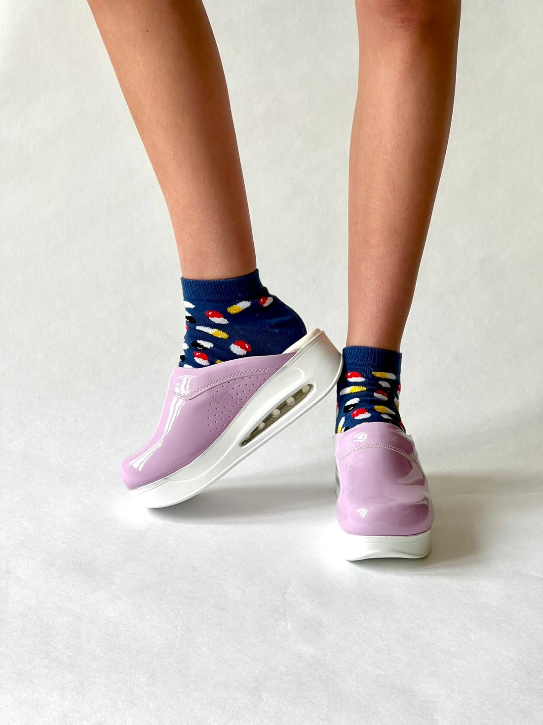 Airmeds clogs, plain purple patent