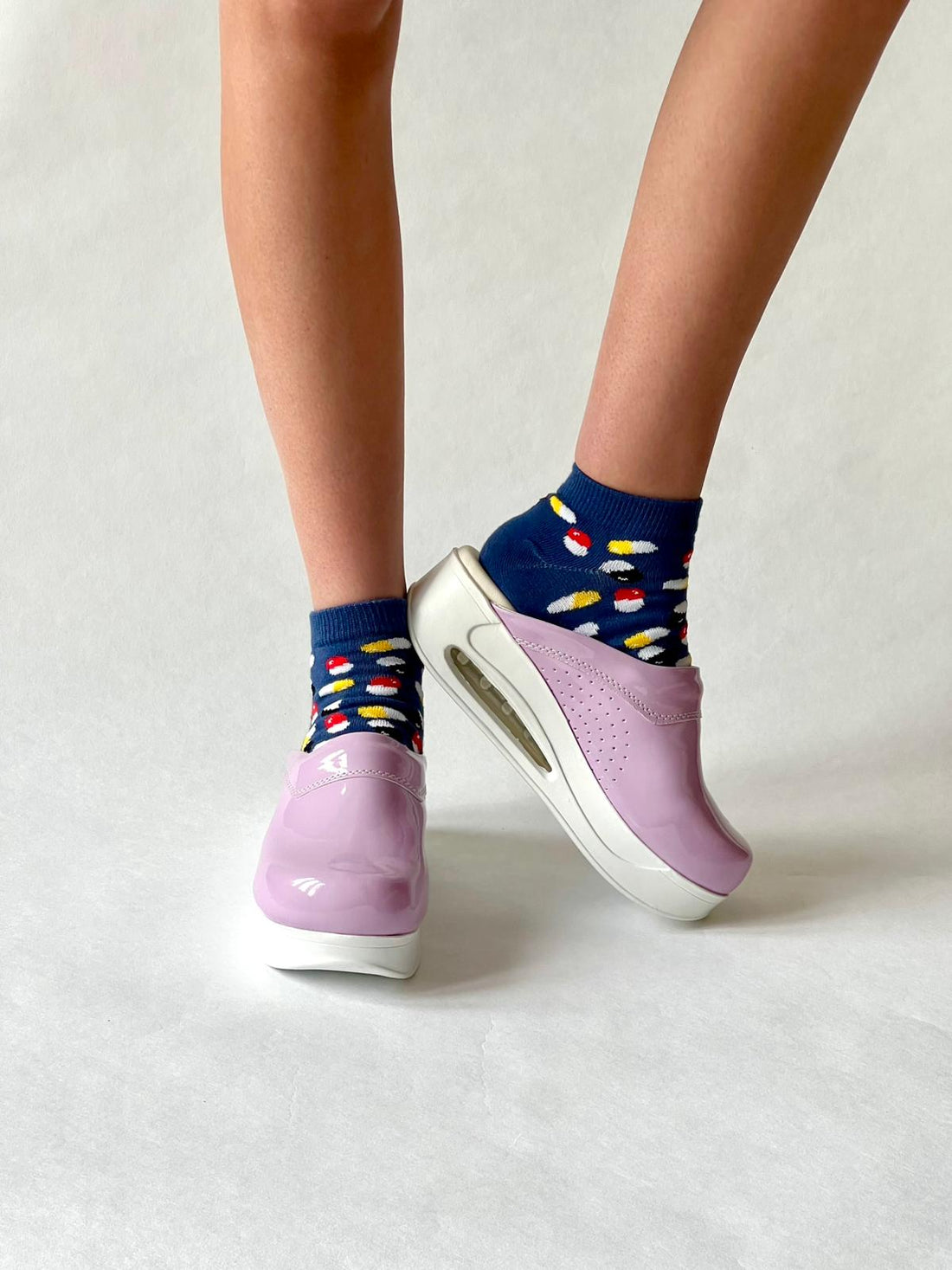 Airmeds clogs, plain purple patent