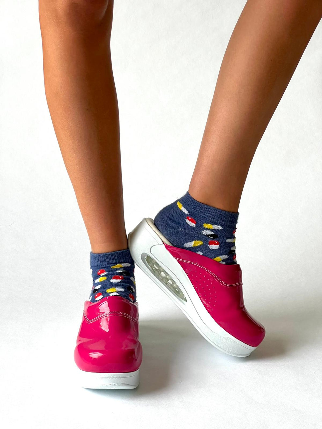 Airmeds solid dark pink lacquer clogs