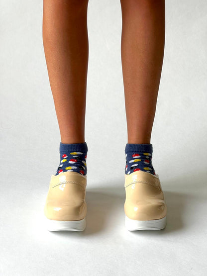 Airmeds solid cream lacquer clogs